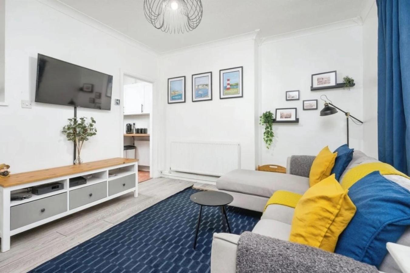City Centre 2 Bedroom Apt - Free Parking - Wifi - Smart Tv Plymouth Eksteriør bilde
