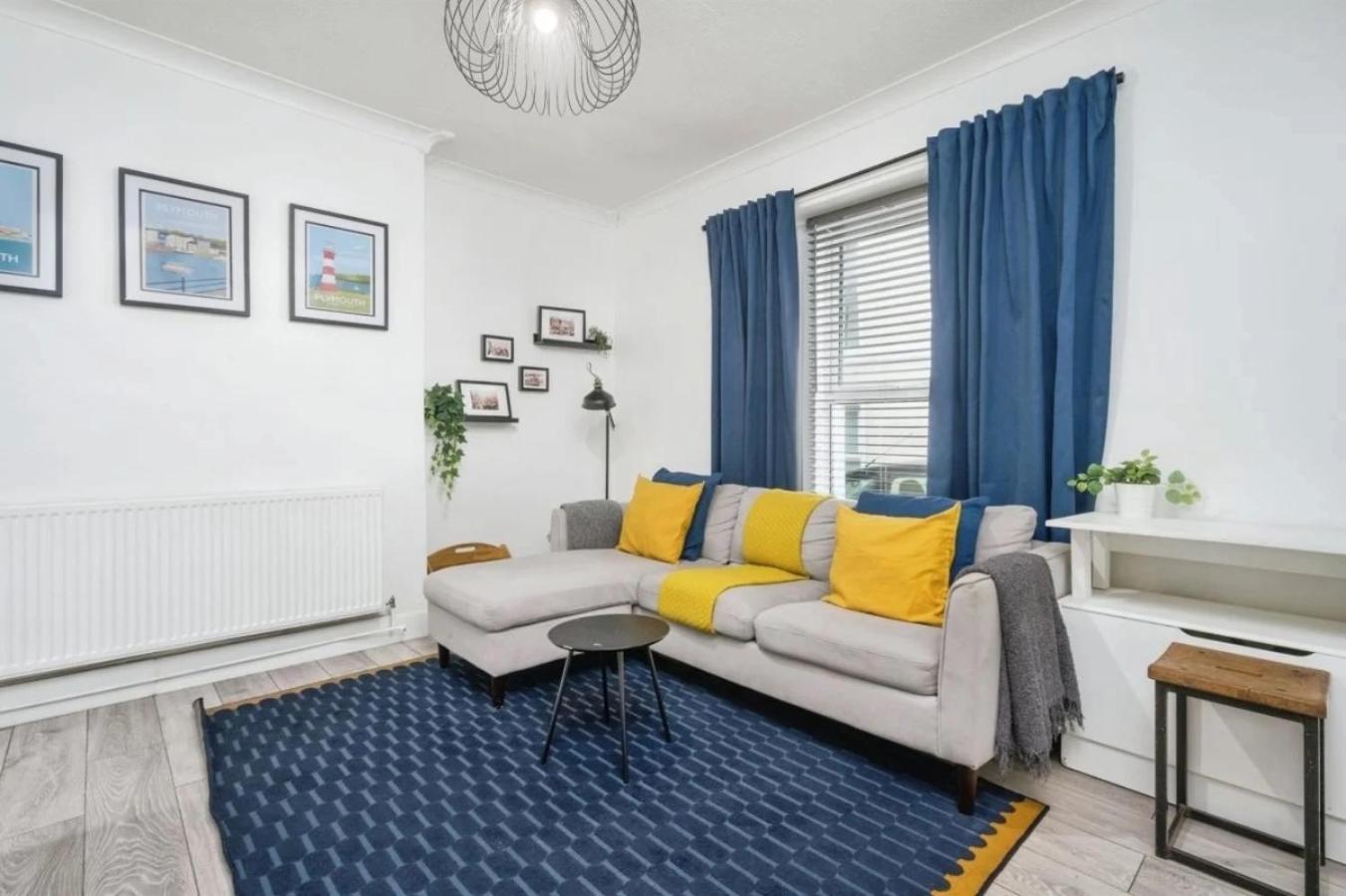 City Centre 2 Bedroom Apt - Free Parking - Wifi - Smart Tv Plymouth Eksteriør bilde
